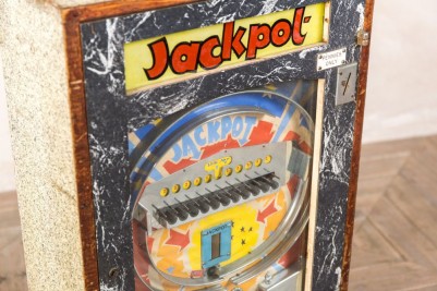 vintage arcade machine